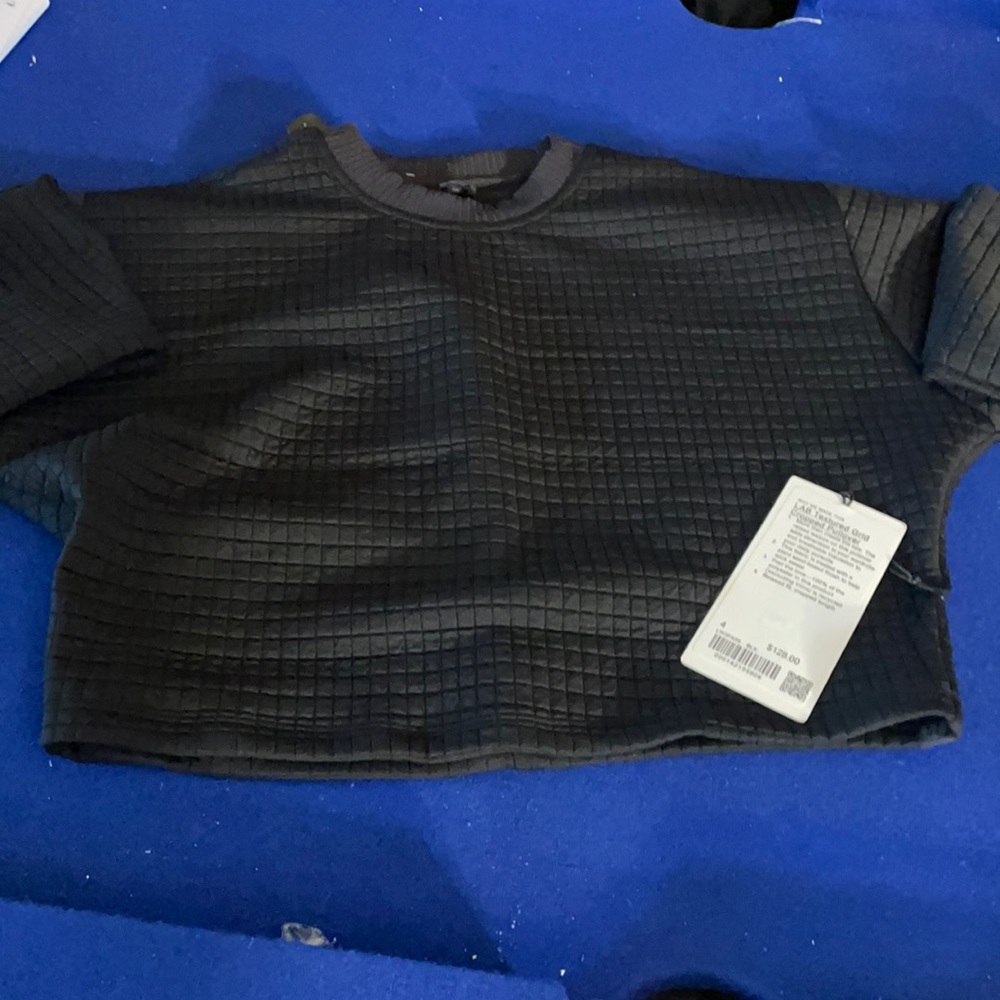 Lululemon cropped pullover